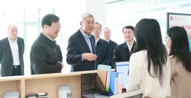 尹弘专题调研高校毕业生就业创业工作